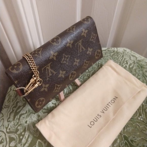 Louis Vuitton Accordeon Monogram Wallet with Chain - Picture 2 of 8
